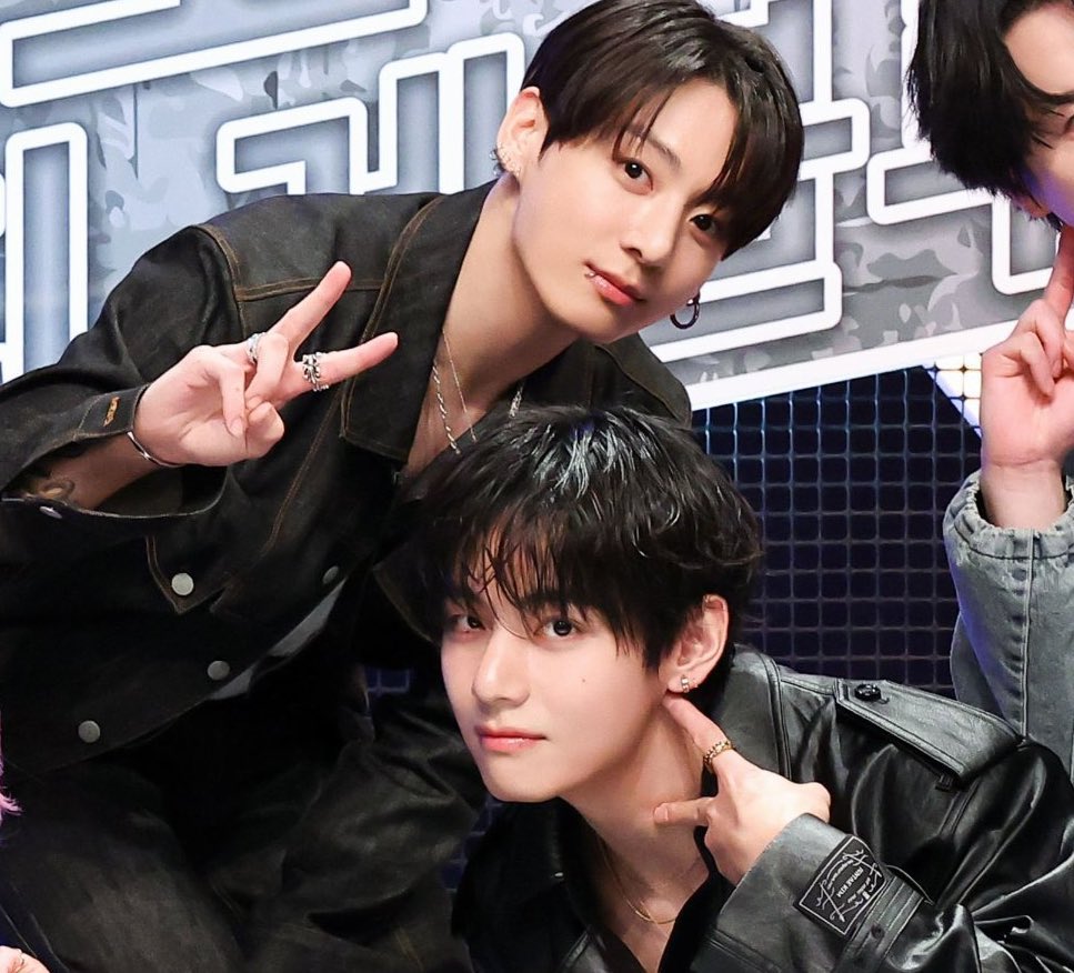[잡담] 뷔 정국 일본예능 사진 보니까 | 인스티즈