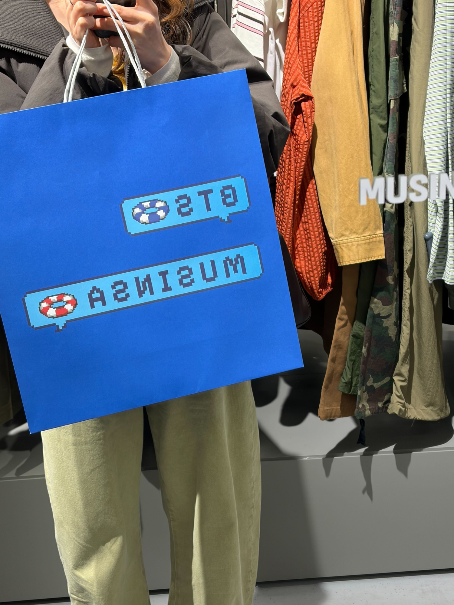 [잡담] 무신사에서 방탄 쇼핑백 준다 | 인스티즈