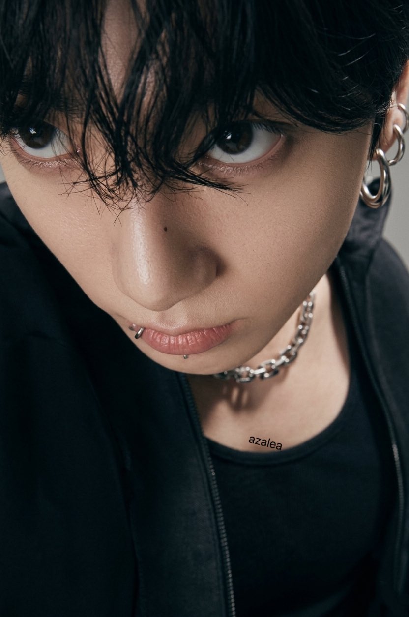 [잡담] 전정국 포카 이렇게 찍은거 개웃기네 | 인스티즈