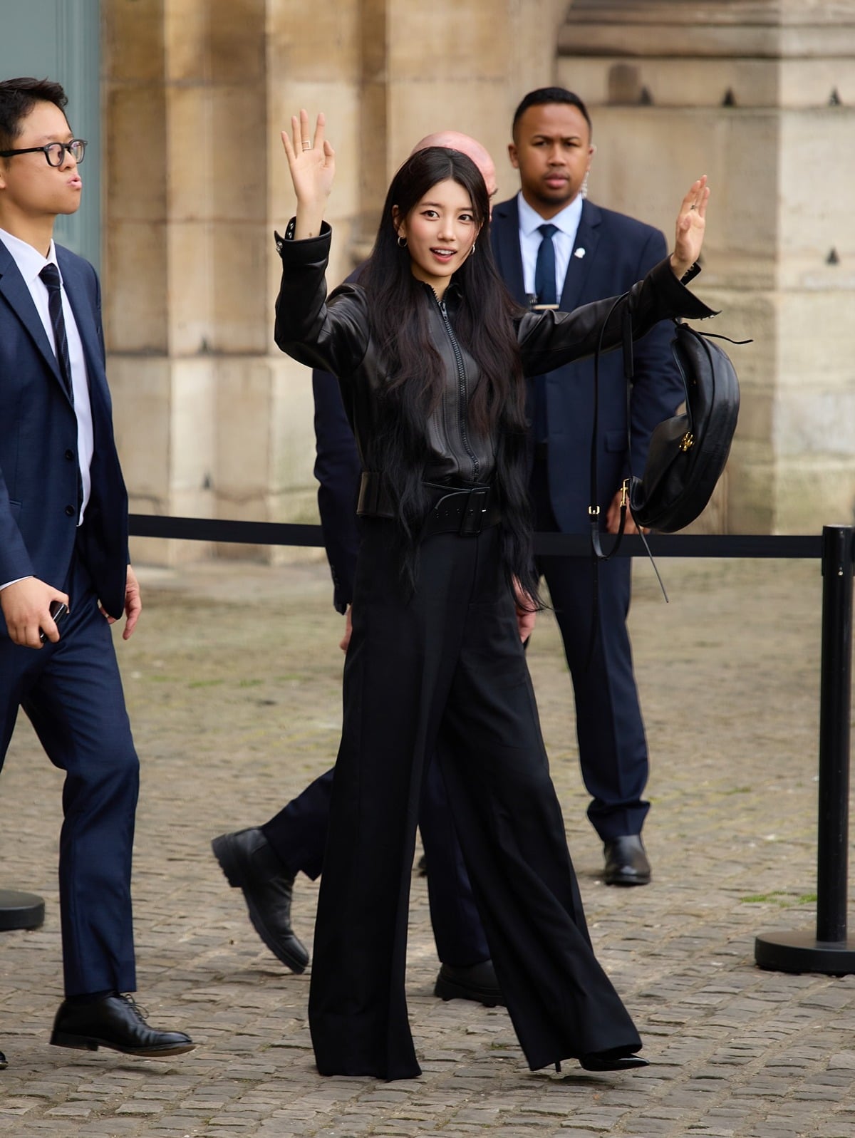 [잡담] 수지) 수지 x 셀린느 파리패션위크 Celine's Hiver 2026 Show 해외잡지사에 올라온 고화질 사진들 | 인스티즈