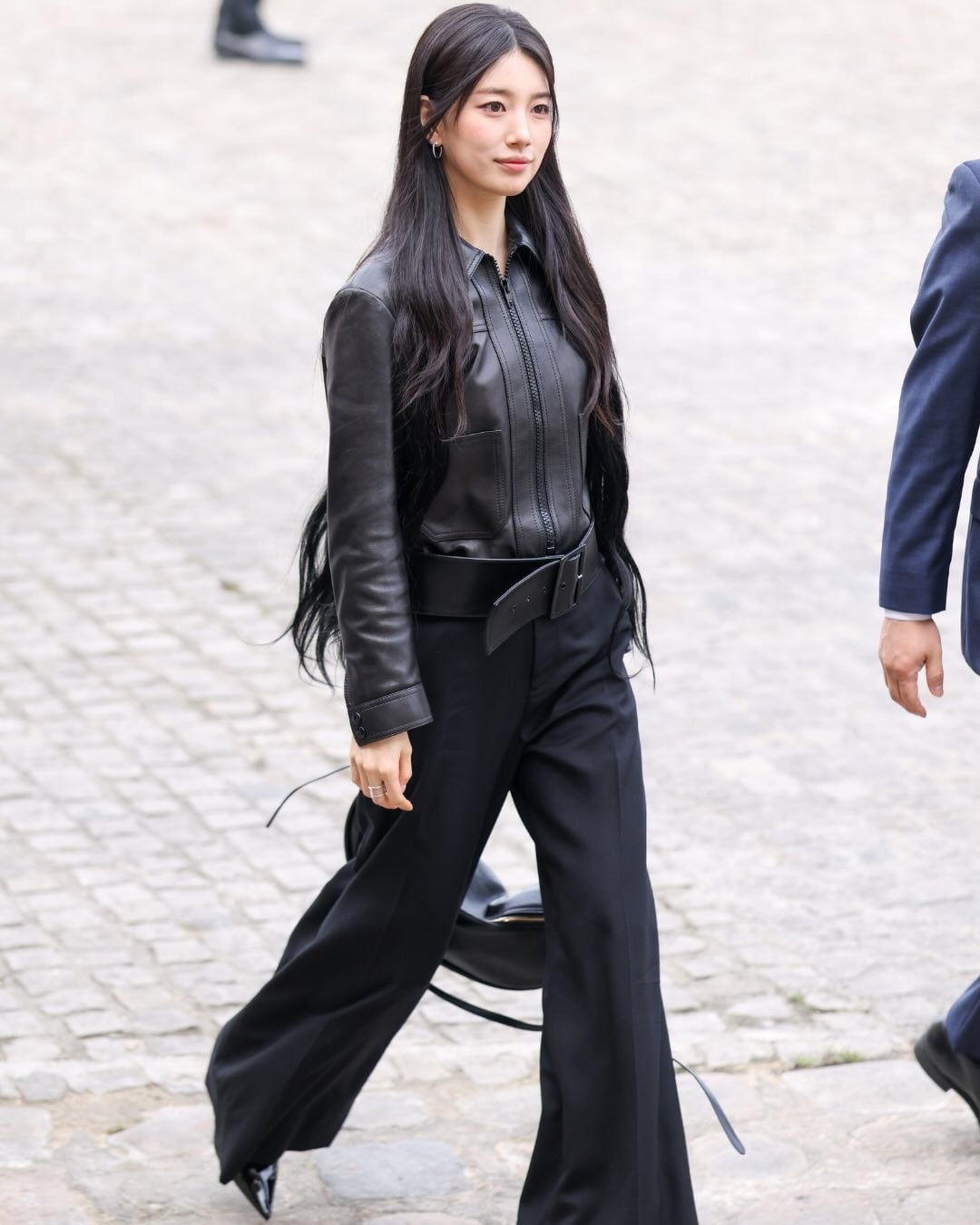 [잡담] 수지) 수지 x 셀린느 파리패션위크 Celine's Hiver 2026 Show 해외잡지사에 올라온 고화질 사진들 | 인스티즈