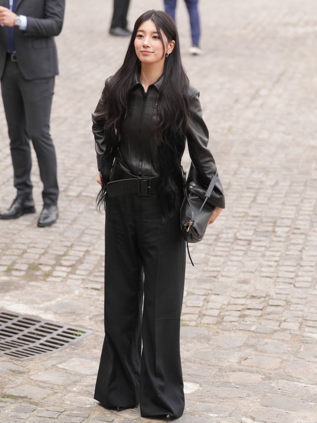 [잡담] 수지) 수지 x 셀린느 파리패션위크 Celine's Hiver 2026 Show 해외잡지사에 올라온 고화질 사진들 | 인스티즈