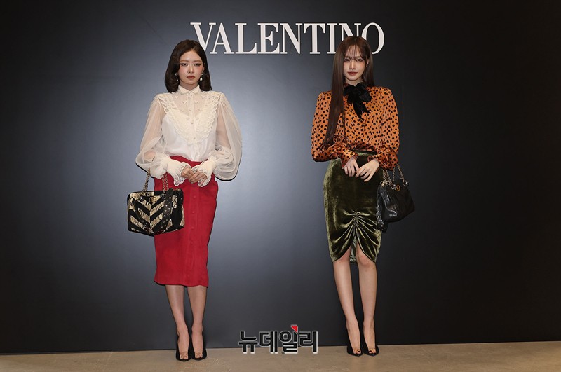 [잡담] 어제자 발렌티노 포토콜 참석한 아이브 리즈 레이 | 인스티즈