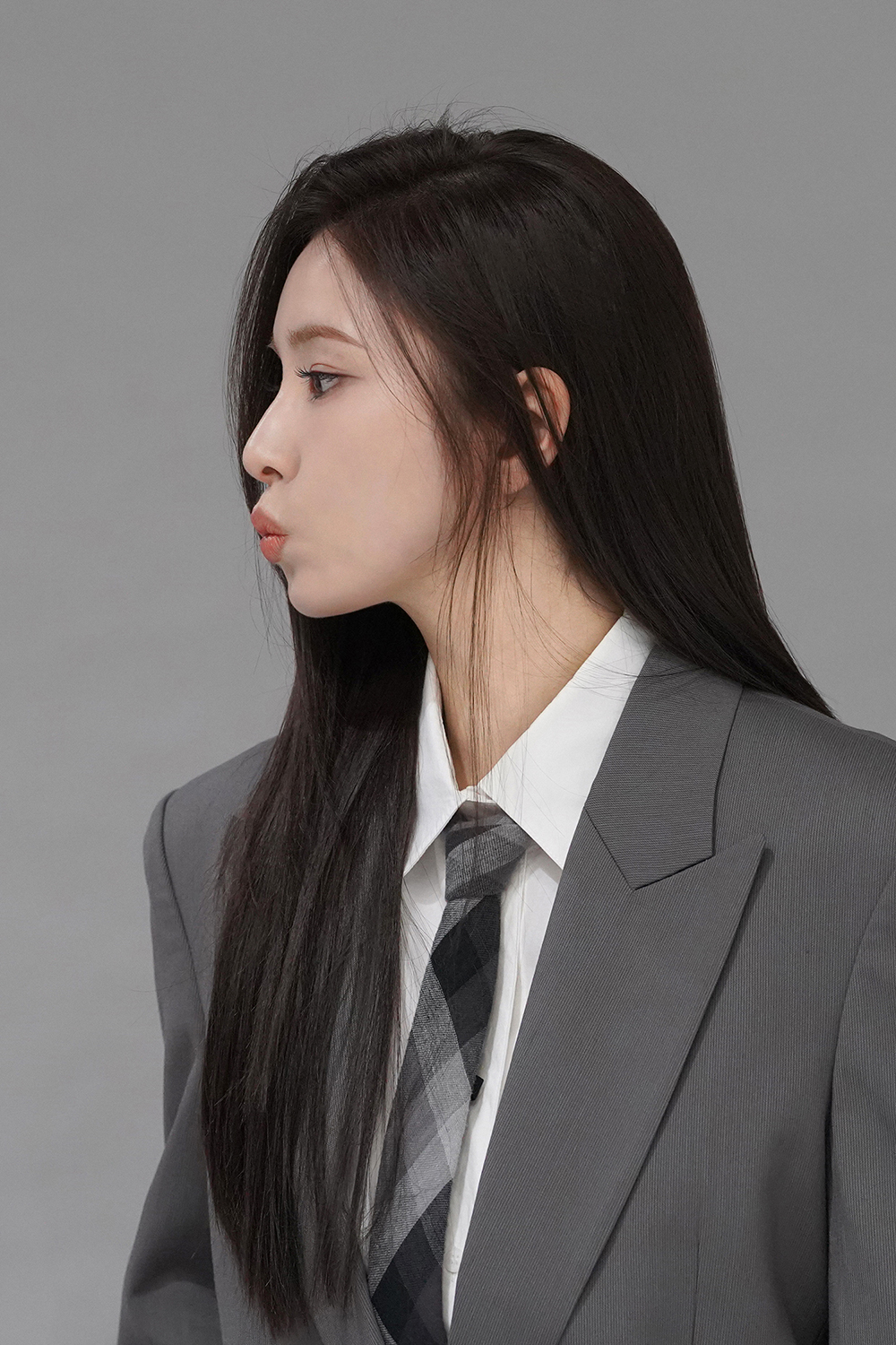[잡담] 신세경) 신세경 휴민트 라운드 인터뷰 화보 비하인드컷 사진들 | 인스티즈