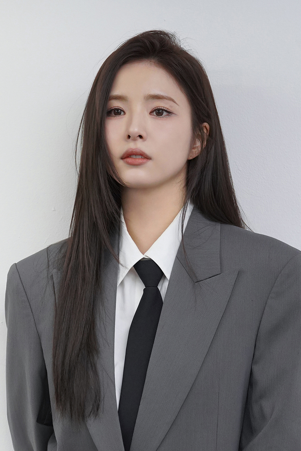 [잡담] 신세경) 신세경 휴민트 라운드 인터뷰 화보 비하인드컷 사진들 | 인스티즈