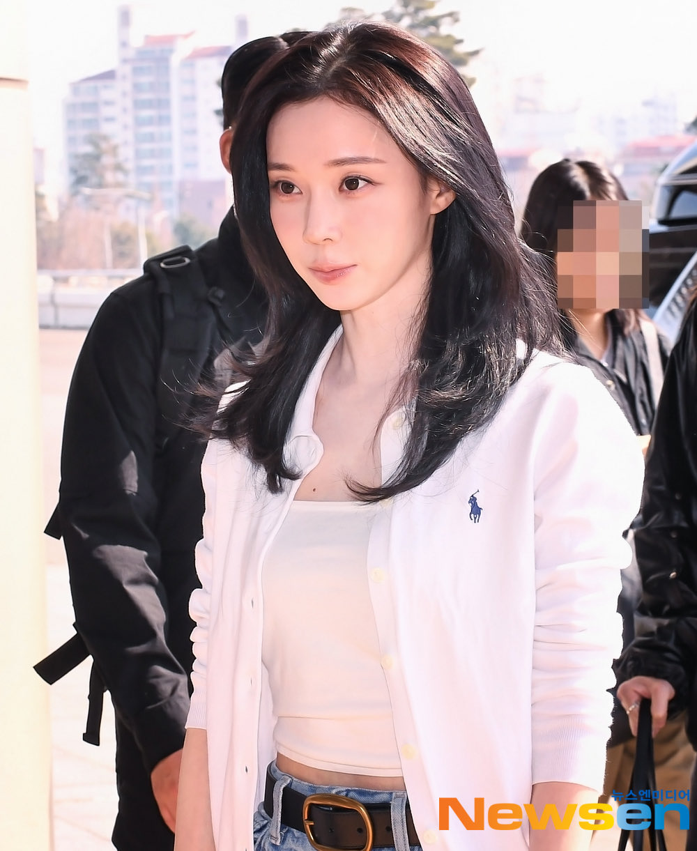 [잡담] 오늘 공항 출국한 에스파 기사사진 | 인스티즈