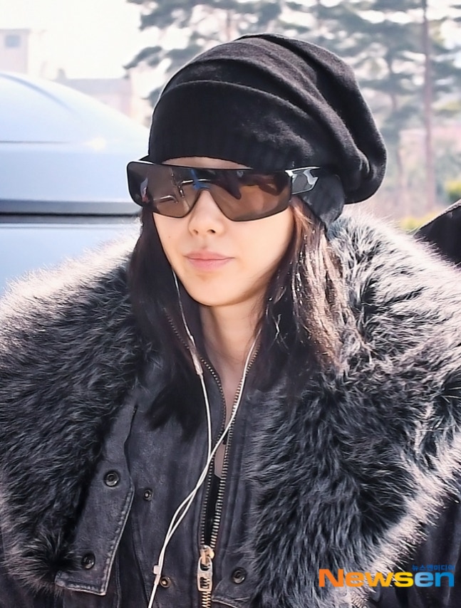 [잡담] 오늘 공항 출국한 에스파 기사사진 | 인스티즈