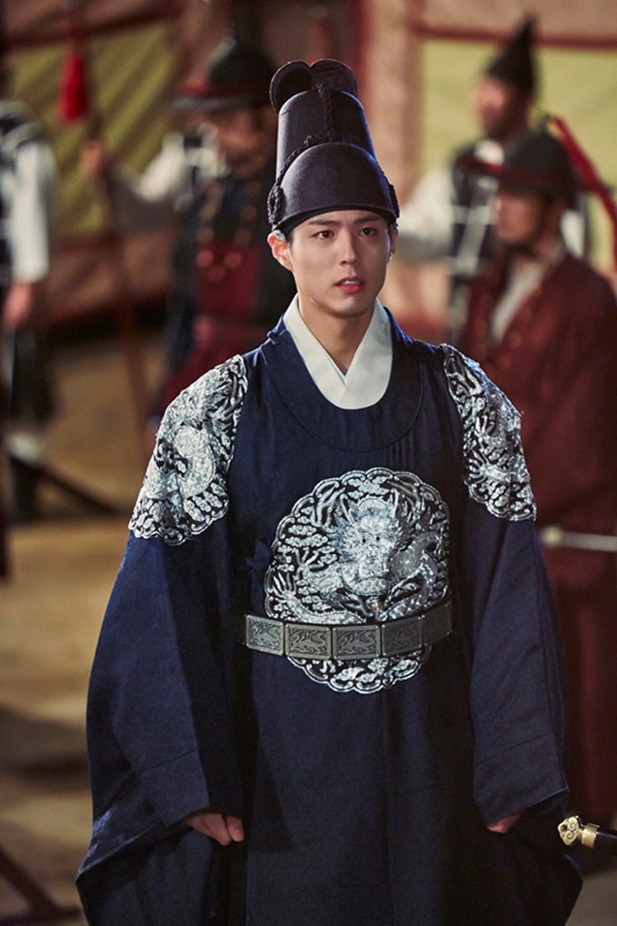 [잡담] 남배 사극할 때 스타일링 어떤게 좋아??? | 인스티즈