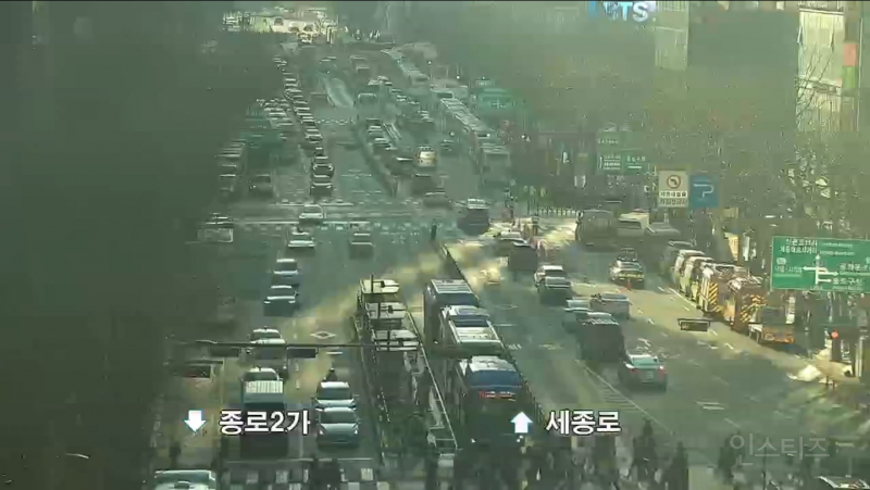 실시간 CCTV로 보는 방탄 공연장 및 인근 통제구역 | 인스티즈