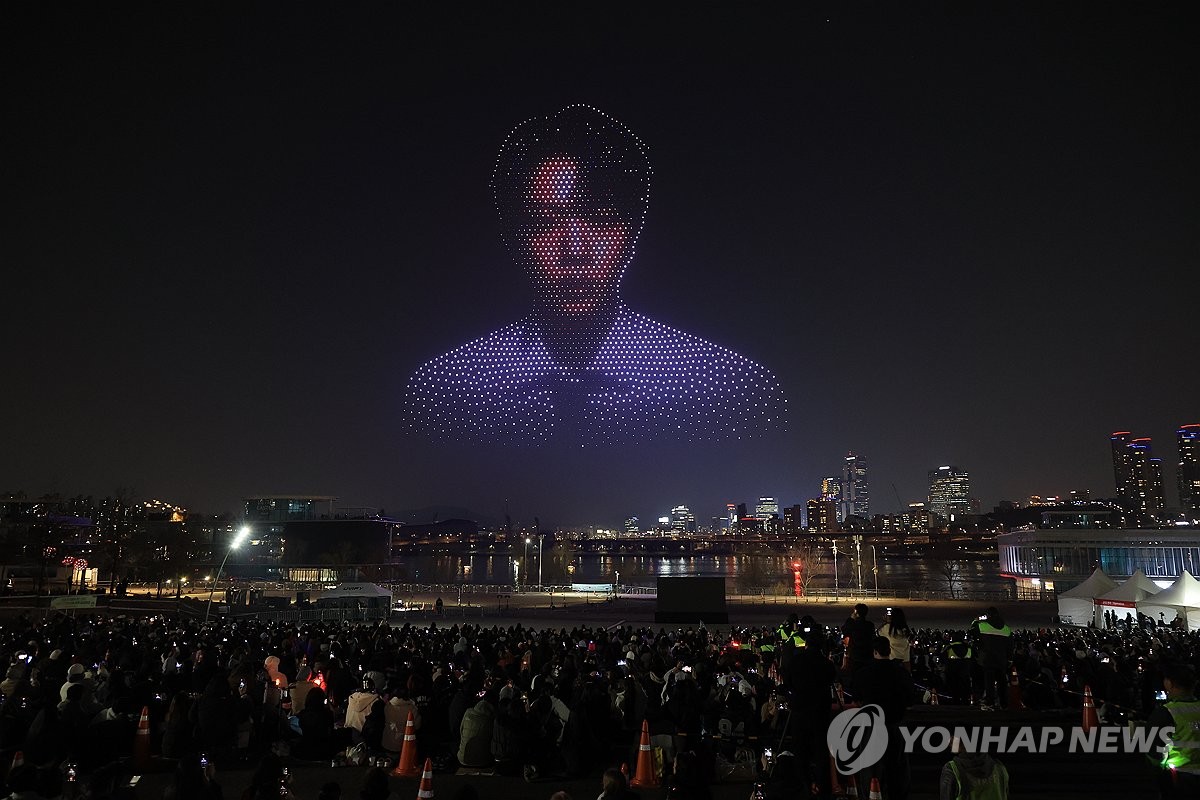 [잡담] 방탄 하늘에 은하수 멤버 놓은거 아내에 유혹 생각나... | 인스티즈