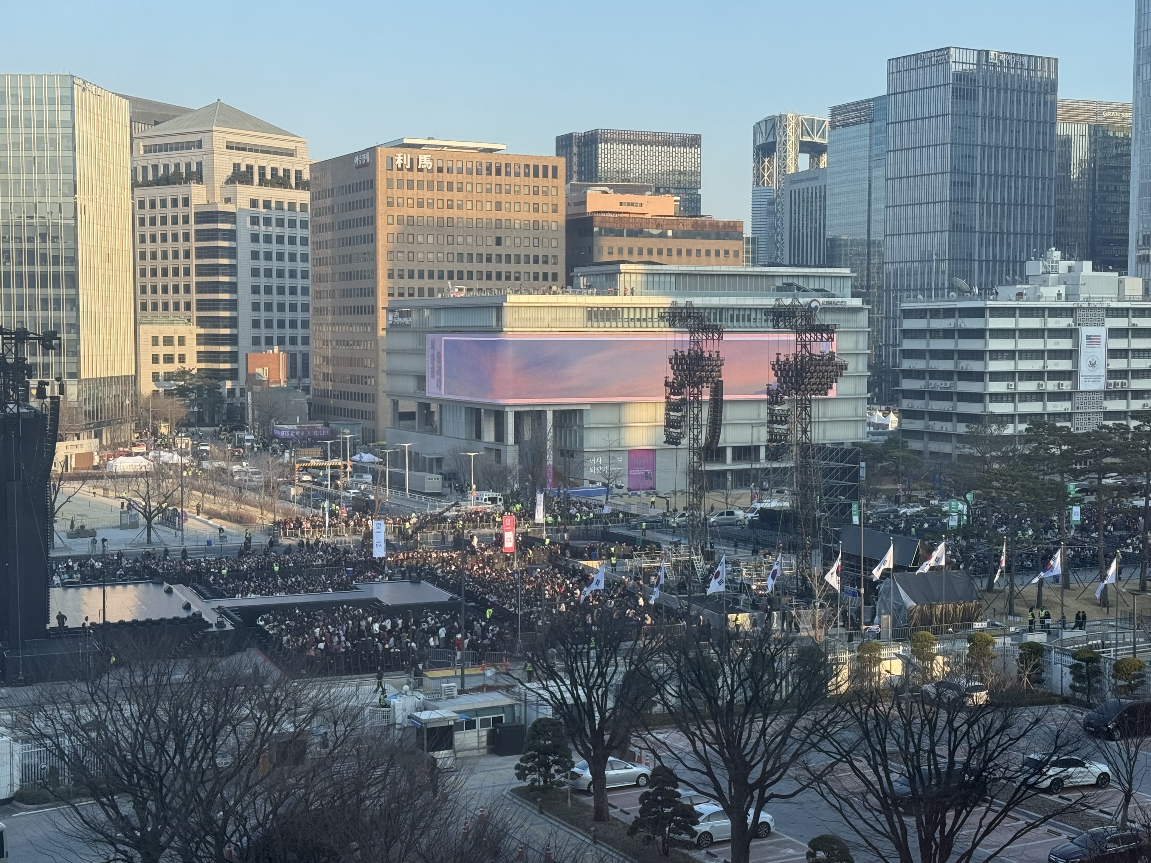 [잡담] 쫌있다 보면 다르긴하겟지만 사람볗로엄ㅅ어보이는건 맞음 | 인스티즈