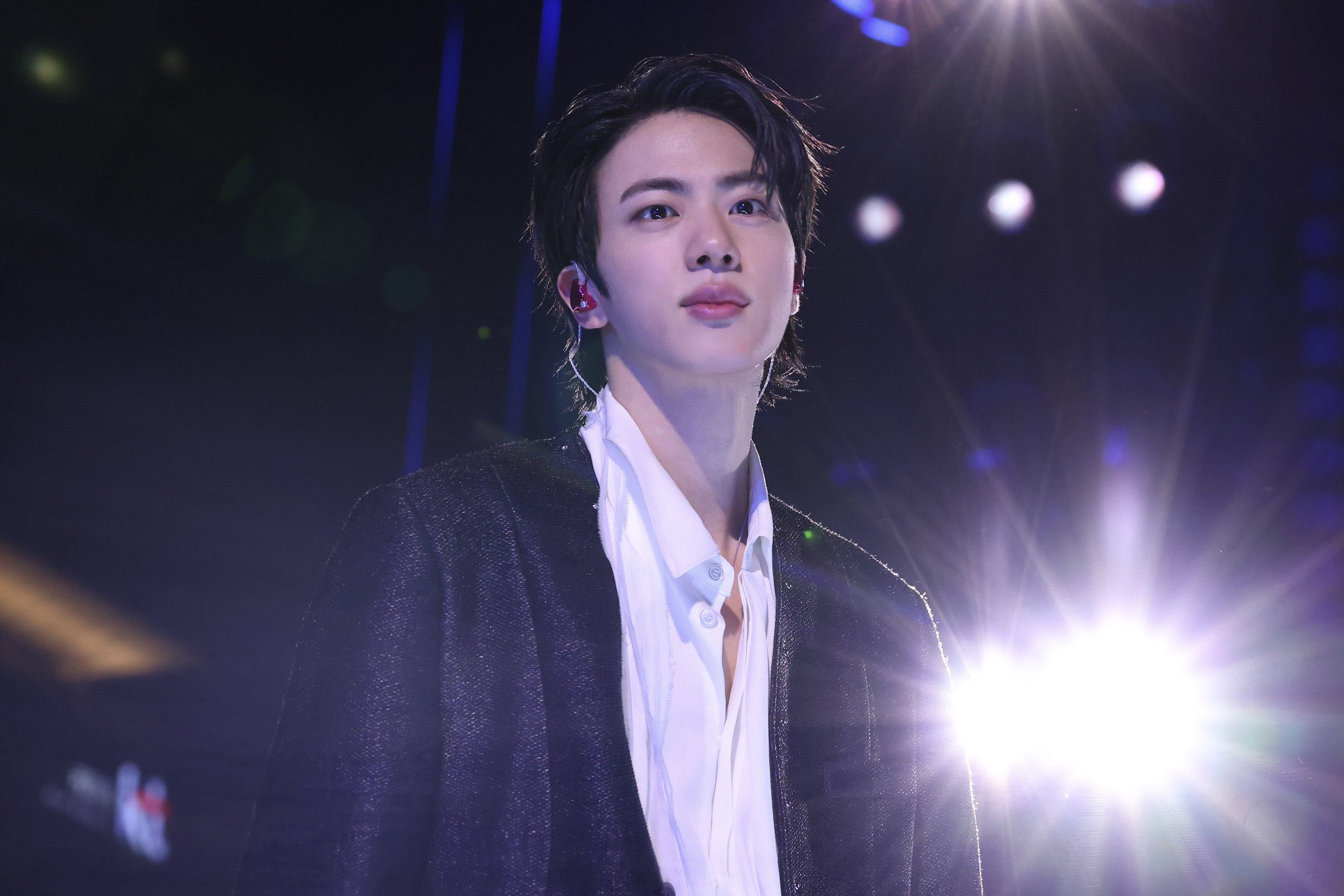 [잡담] 방탄 진 프리뷰 사진봐 미쳤다 진짜 허허 | 인스티즈