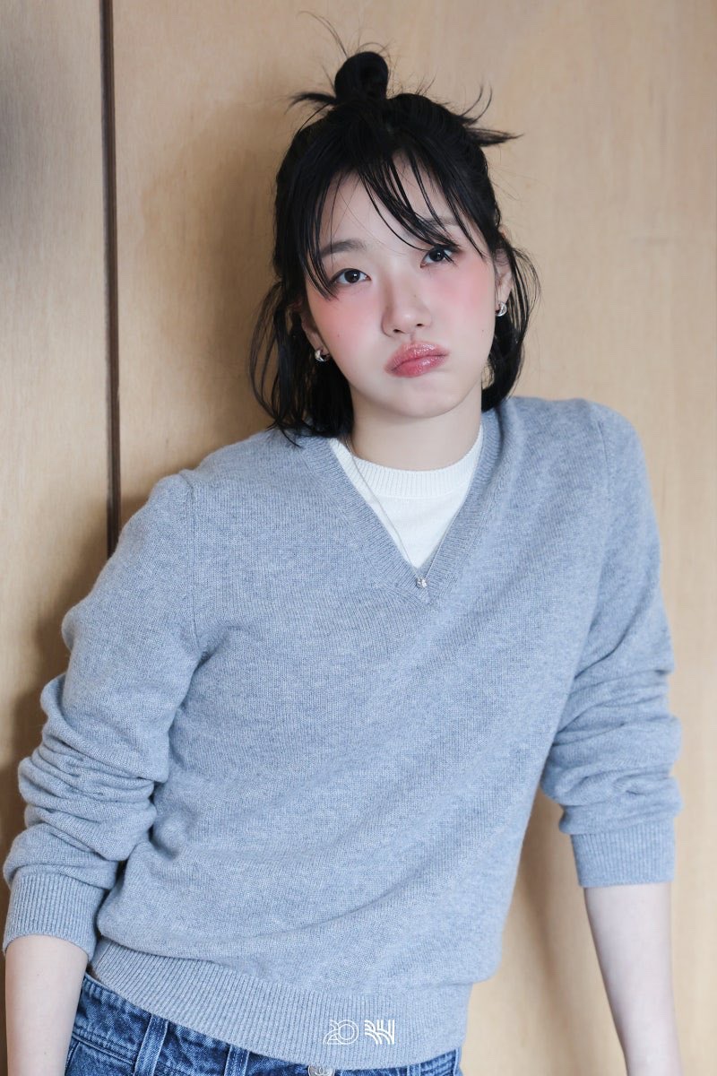 [잡담] 김고은 화보 비하인드 진짜 넘 예뿌다 | 인스티즈