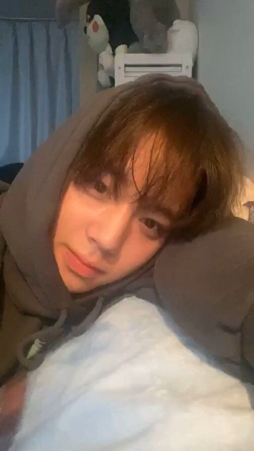 [잡담] 나도 박지훈 사진 놓고 갈래 | 인스티즈