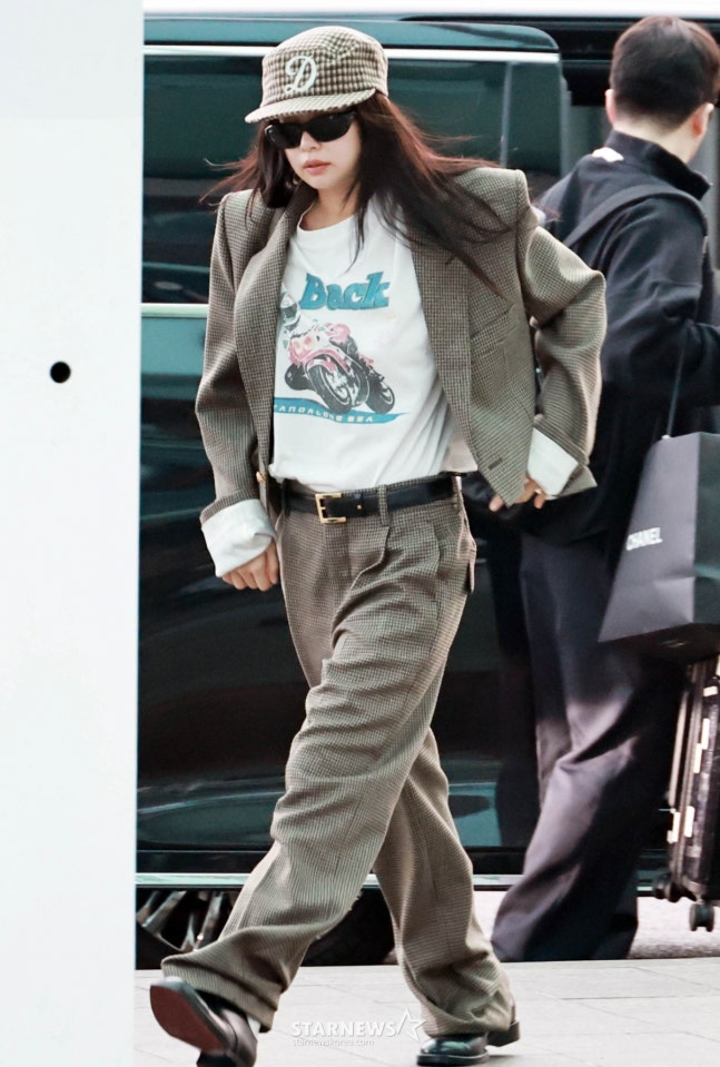 [잡담] 오늘 제니 공항 착장 역대급이다.... | 인스티즈
