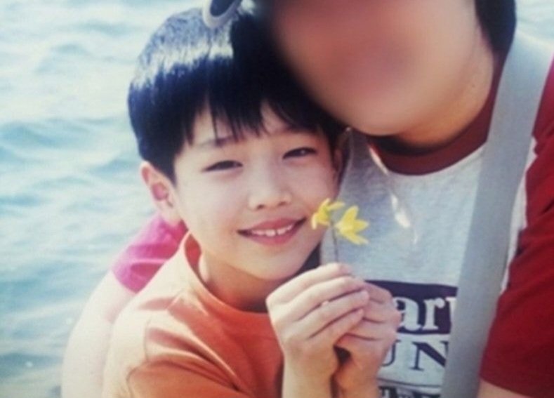 [잡담] 서강준 정도면 걷다가 아역 캐스팅 당해봤을것 같은데 | 인스티즈