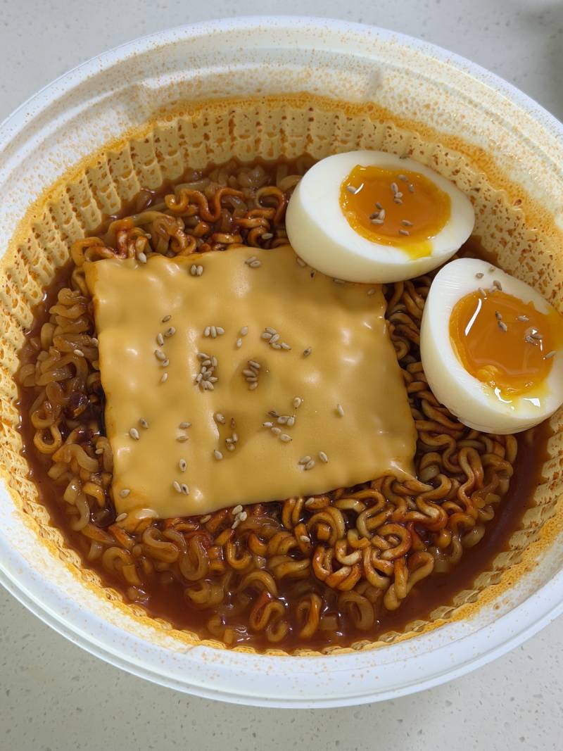 [잡담] 나두 왕뚜껑 국물라볶이 먹었어!!🤤 | 인스티즈