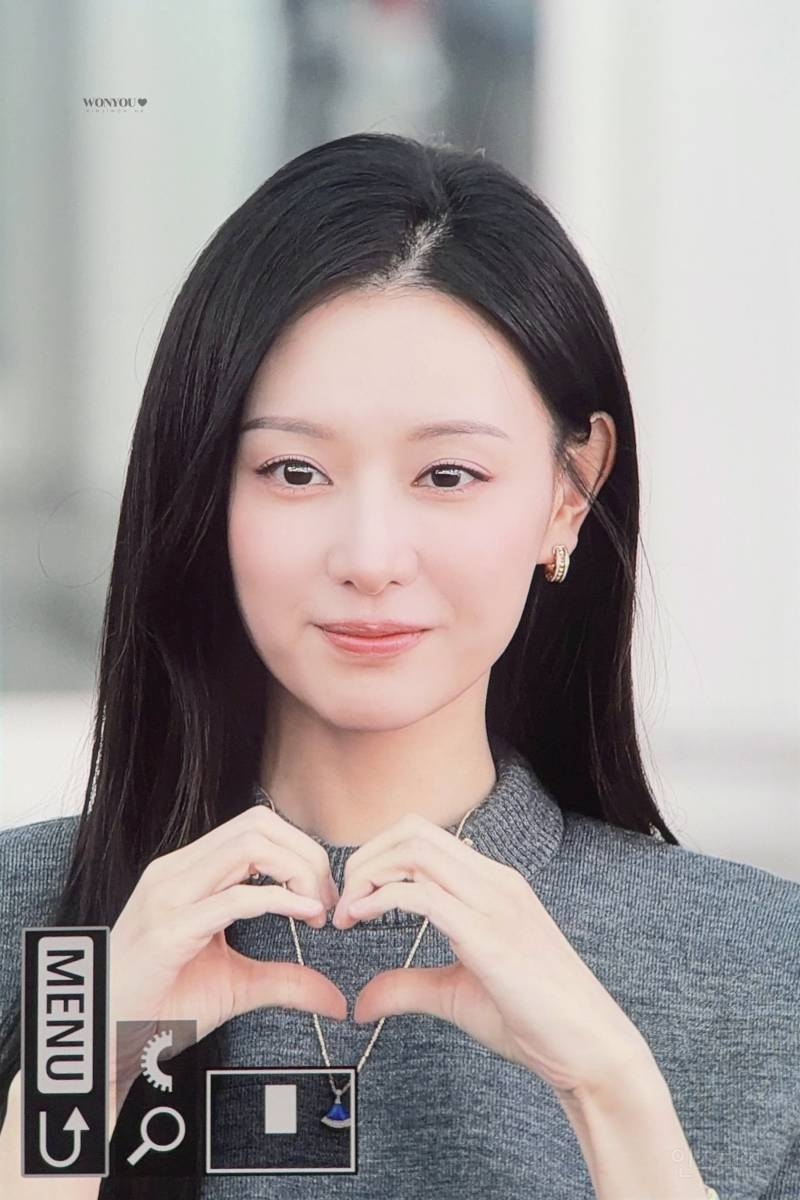 불가리 행사 참석 하기위해 밀라노로 출국하는 배우 김지원 | 인스티즈
