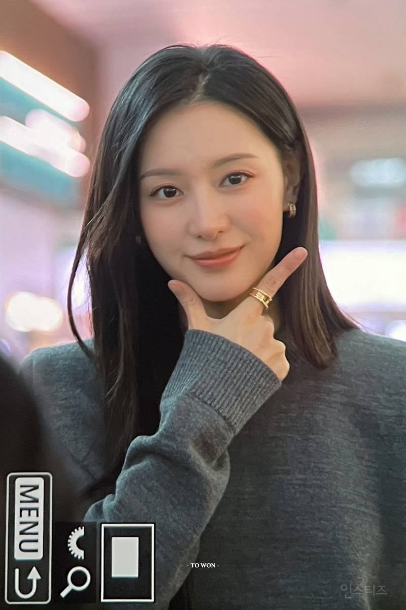 불가리 행사 참석 하기위해 밀라노로 출국하는 배우 김지원 | 인스티즈