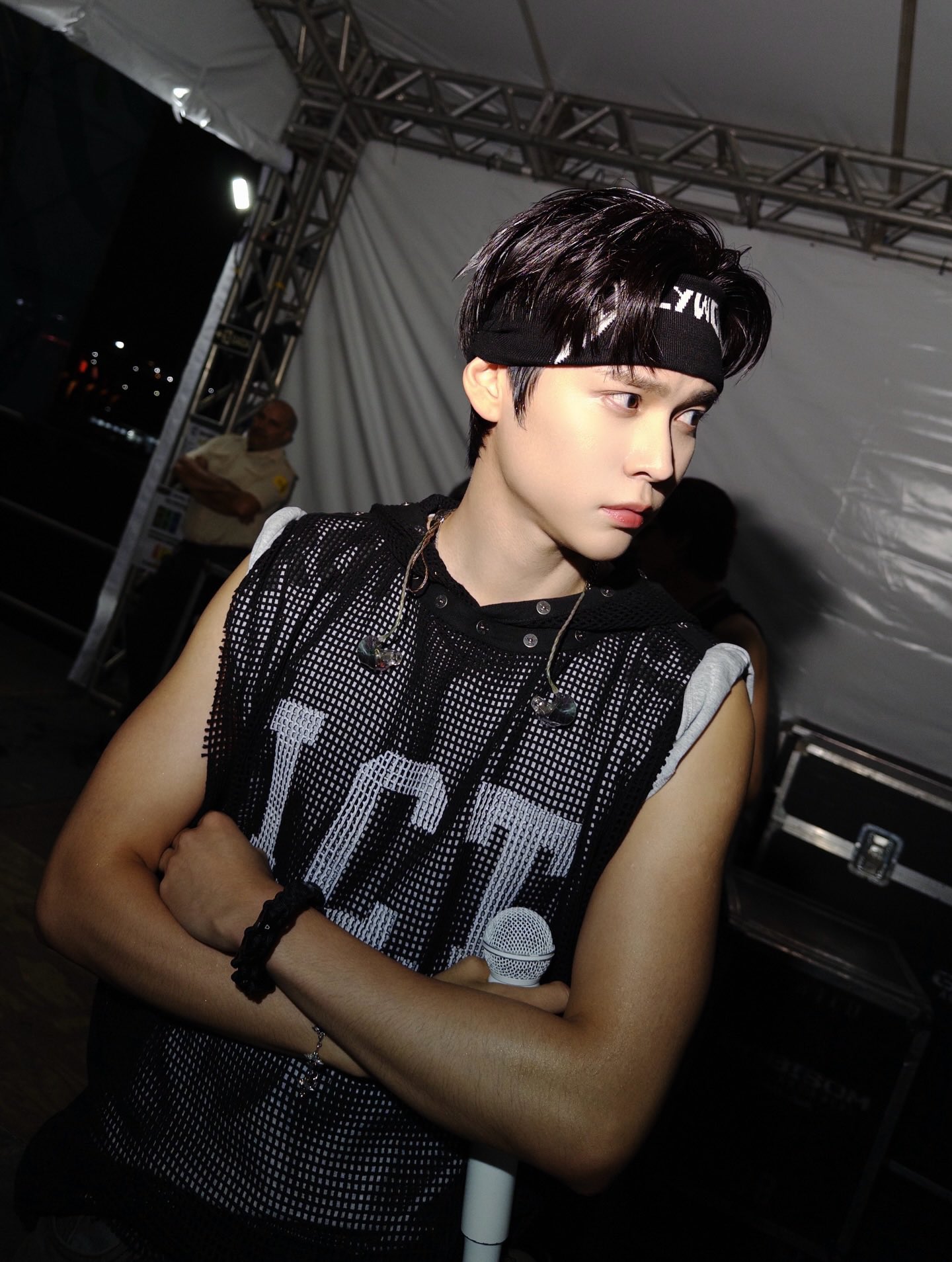 [잡담] 은석 헤어밴드 ㄹㅇ필승이다 롤라팔루자에서 | 인스티즈