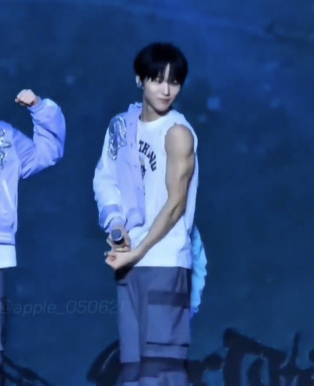 [잡담] 하 김대영 막 팔에 계란있고 덩치캐여도 | 인스티즈