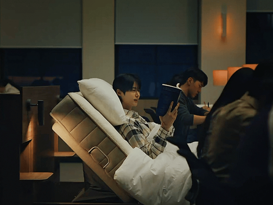 [잡담] 변우석) 대군자가 일룸광인 답게 사저에도 일룸이(아님) | 인스티즈