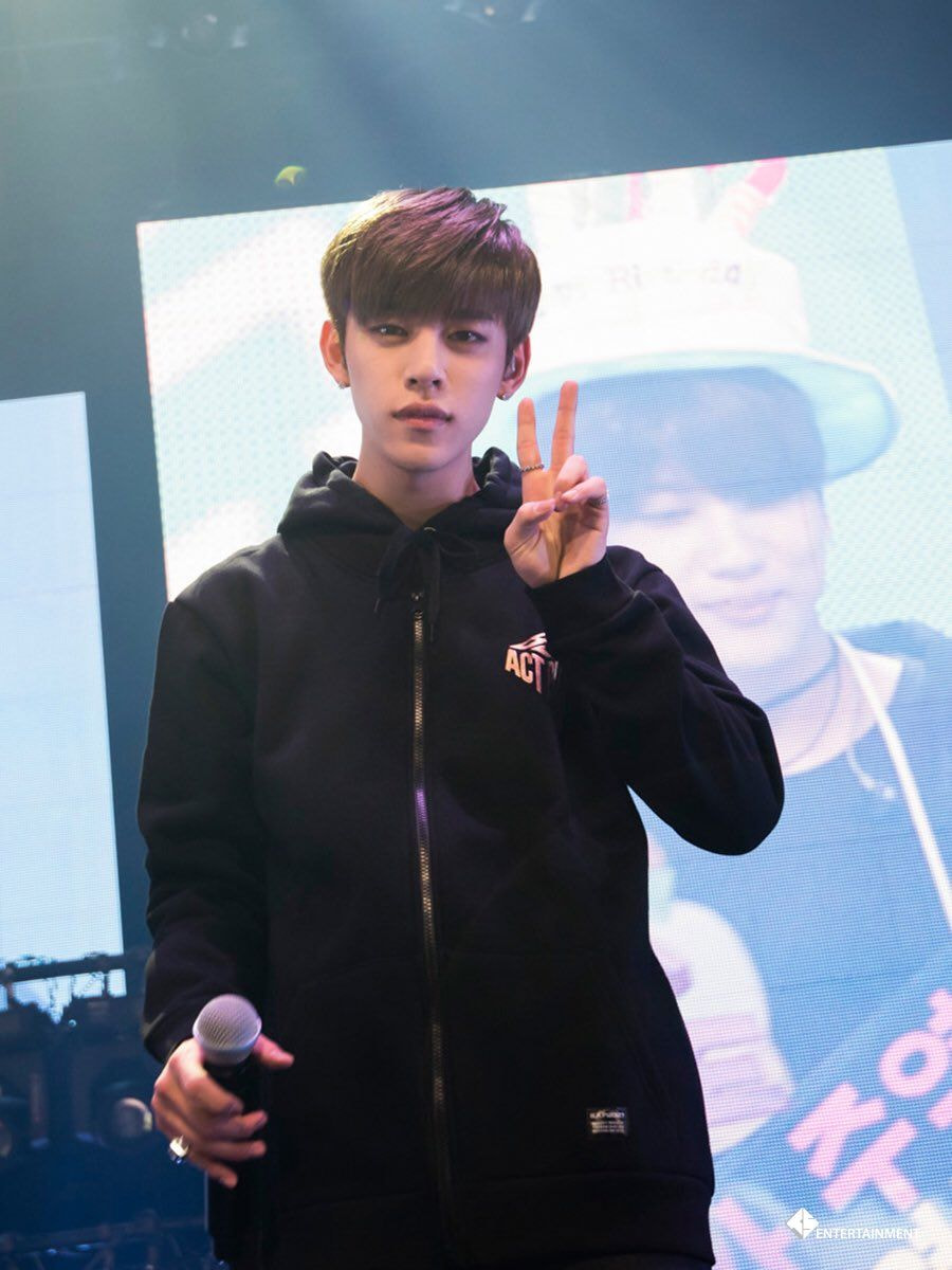 [잡담] 보컬라인이 비주얼라인이었던 그룹 그거 비에이피잖아 | 인스티즈