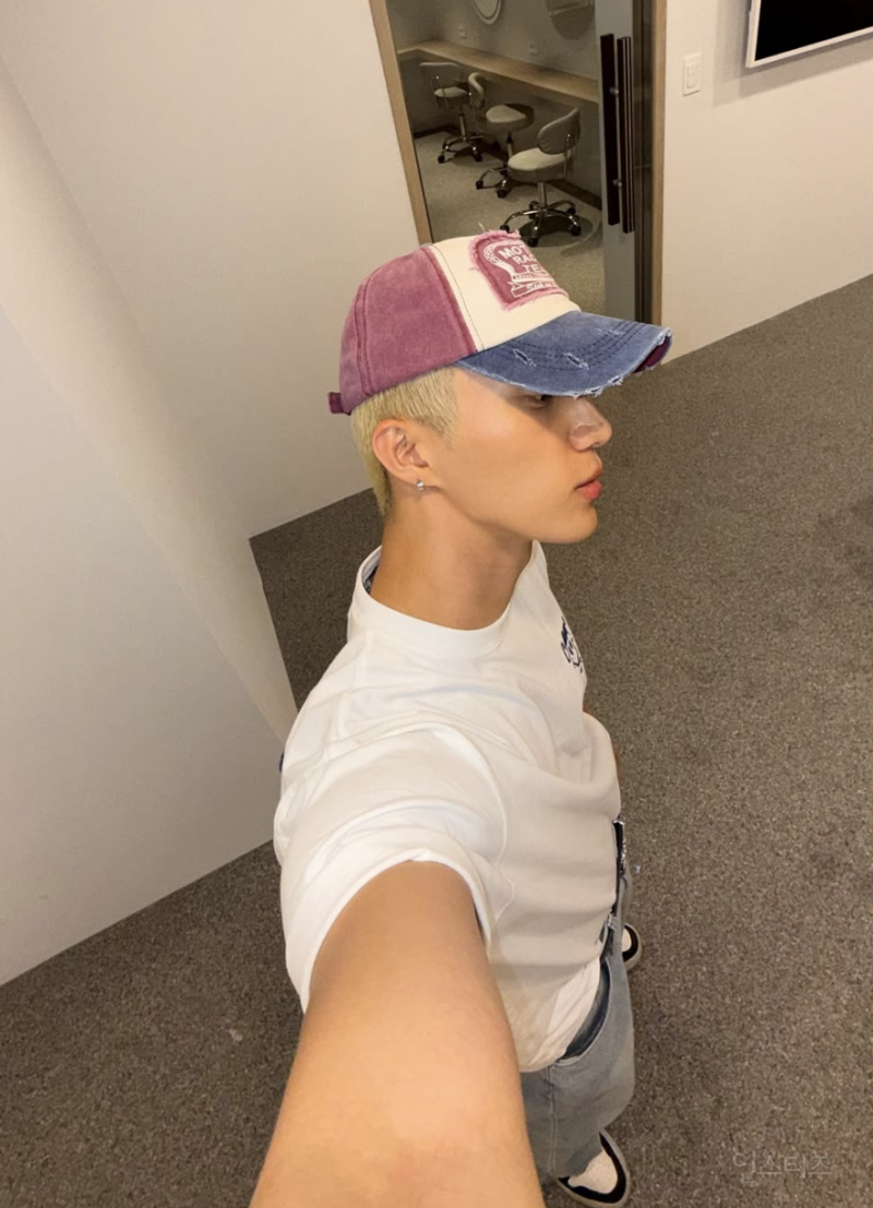 해외팬들 사이에서 Bisexual King으로 불리는 한국 남가수 .jpg | 인스티즈