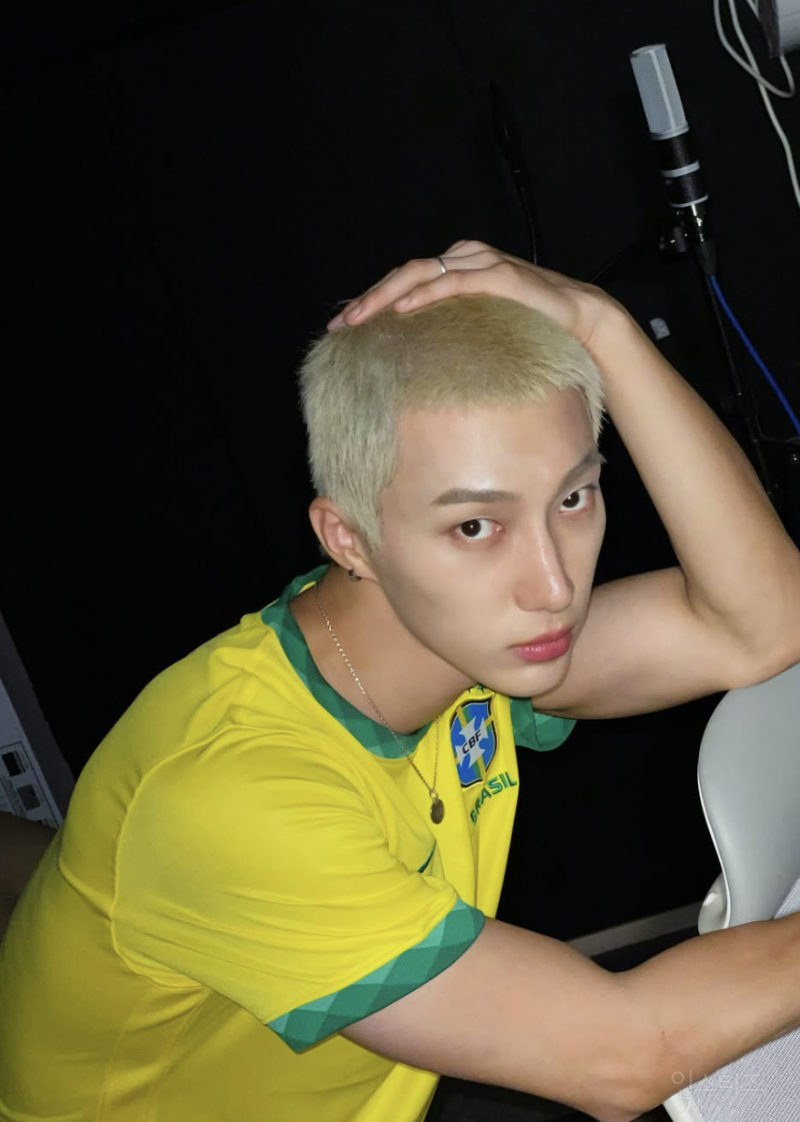 해외팬들 사이에서 Bisexual King으로 불리는 한국 남가수 .jpg | 인스티즈