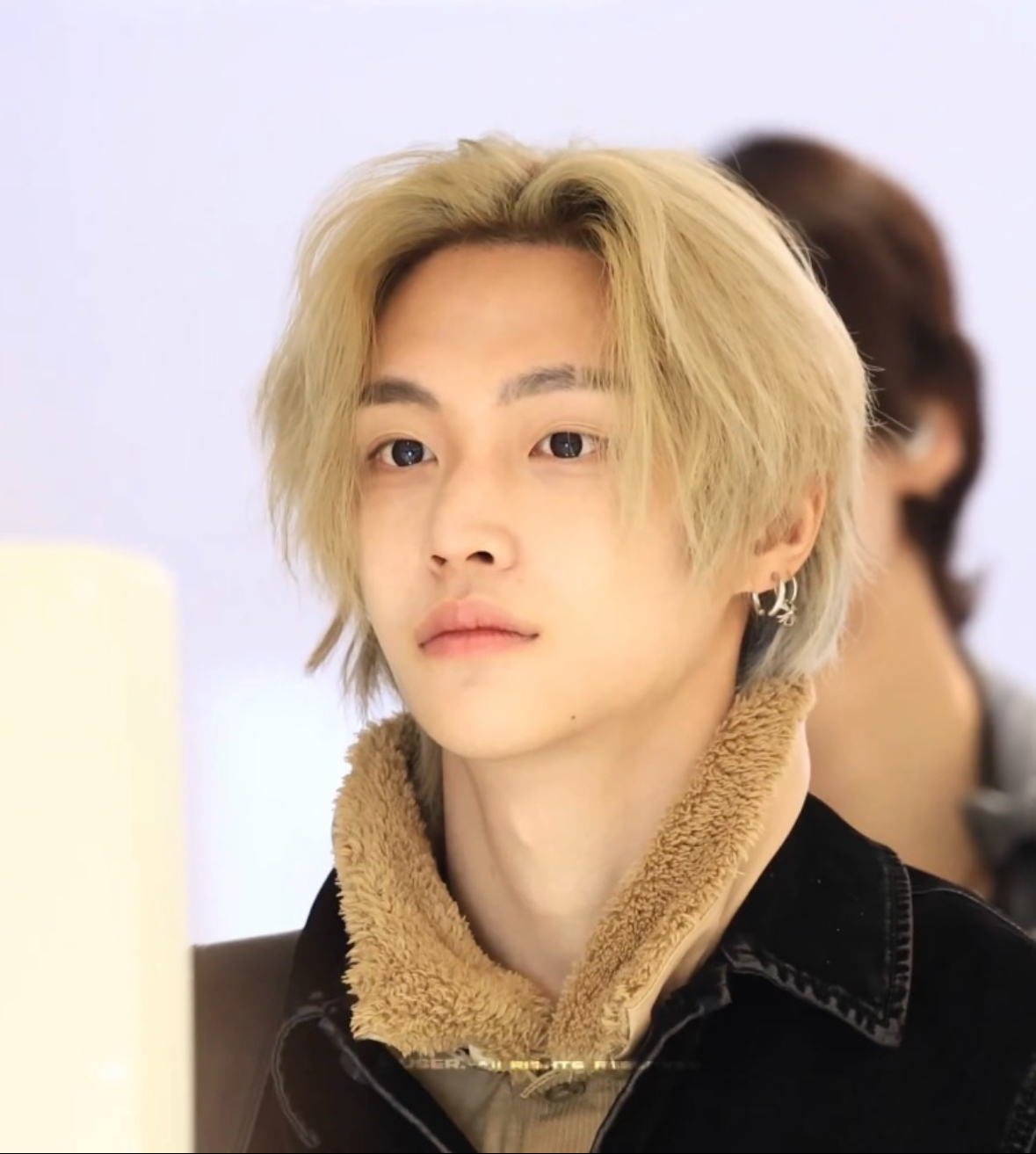 [잡담] 원빈이 탈색하고 진짜 다양한 머리했다 | 인스티즈