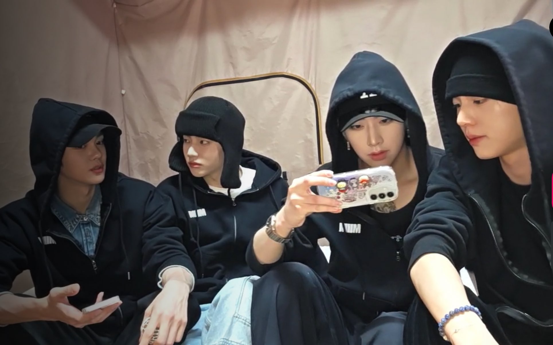 [잡담] 앤더블 지금 캠핑장에서 뭐 촬영중이래 | 인스티즈