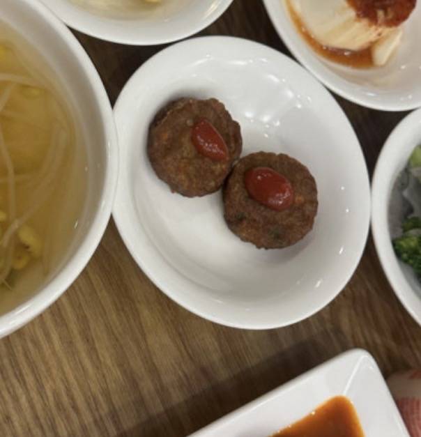 [잡담] 이 반찬 뭔지 아는 익들 있니 | 인스티즈