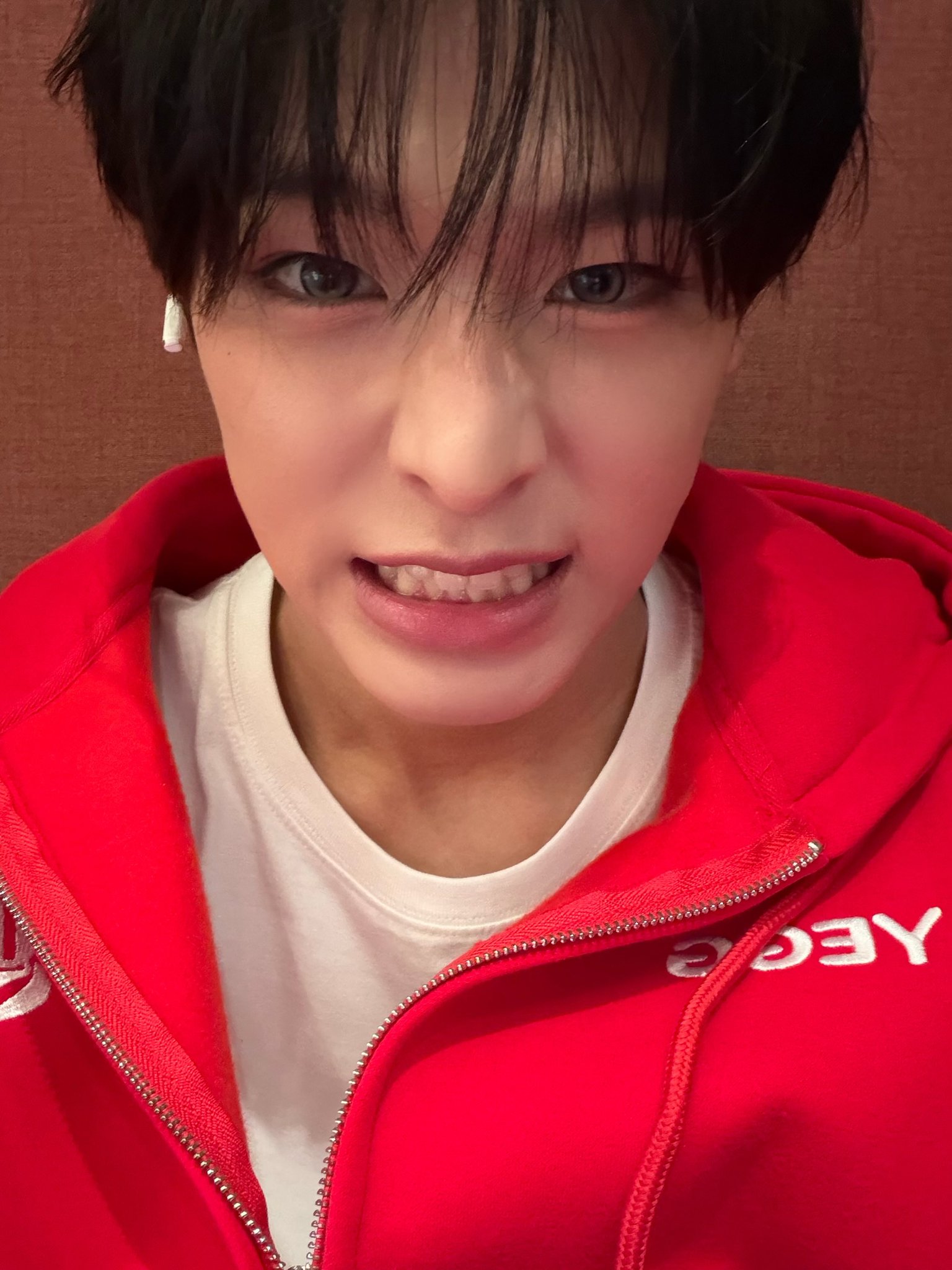 [잡담] 리쿠 이 셀카 왤케 좋지 | 인스티즈