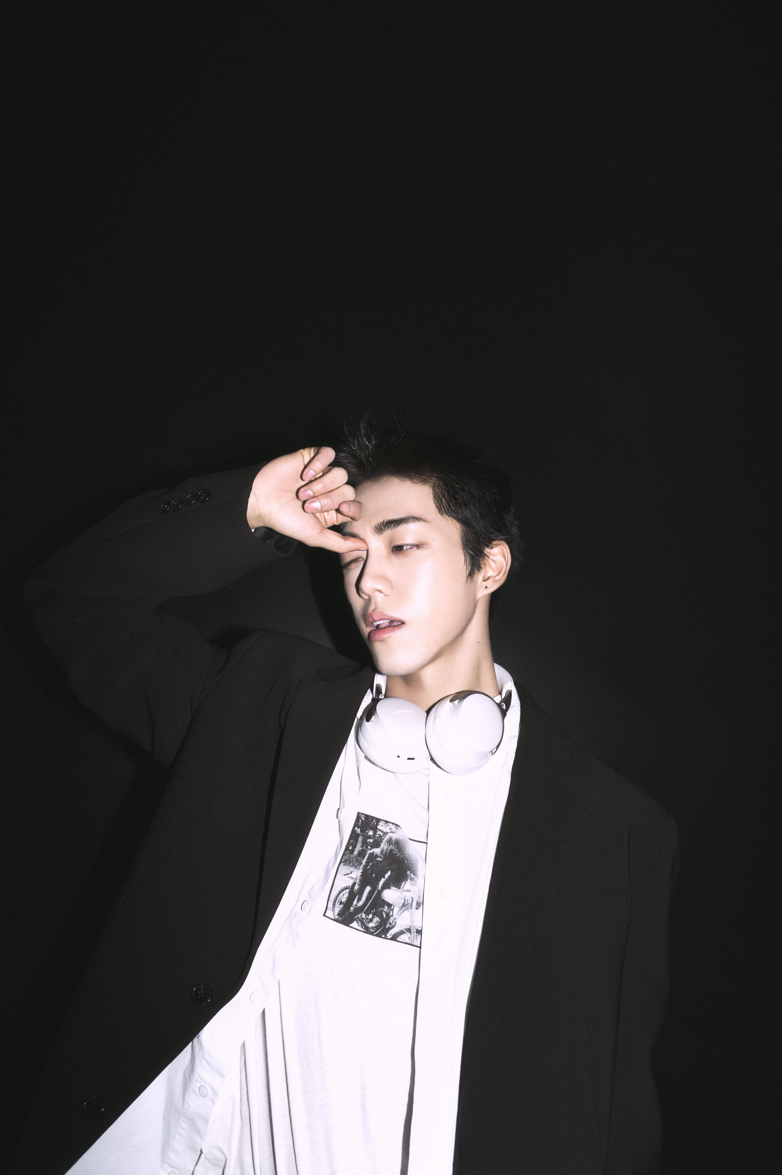 [정보/소식] MODYSSEY (모디세이) THE 1ST SINGLE ALBUM1. Got Hooked: An Addictive Symphony CONCEPT PHOTO 1 | 인스티즈
