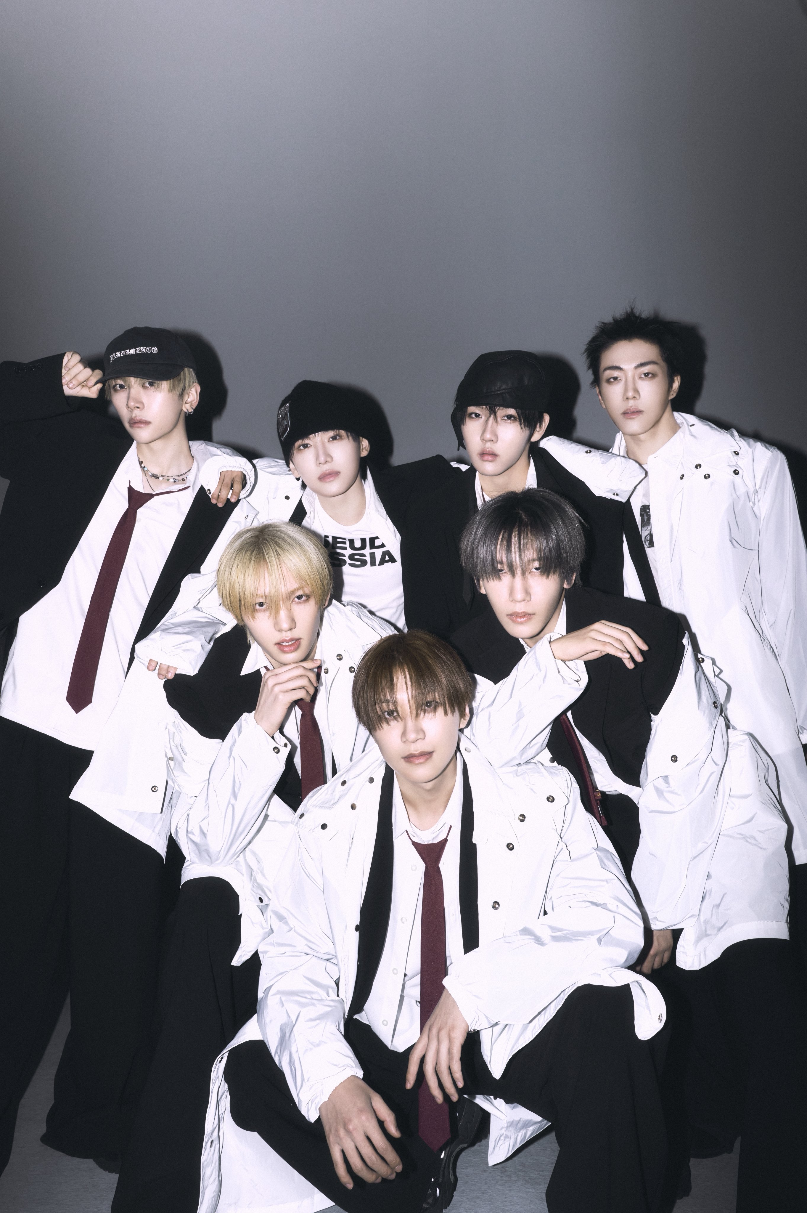 [정보/소식] MODYSSEY (모디세이) THE 1ST SINGLE ALBUM1. Got Hooked: An Addictive Symphony CONCEPT PHOTO 1 | 인스티즈