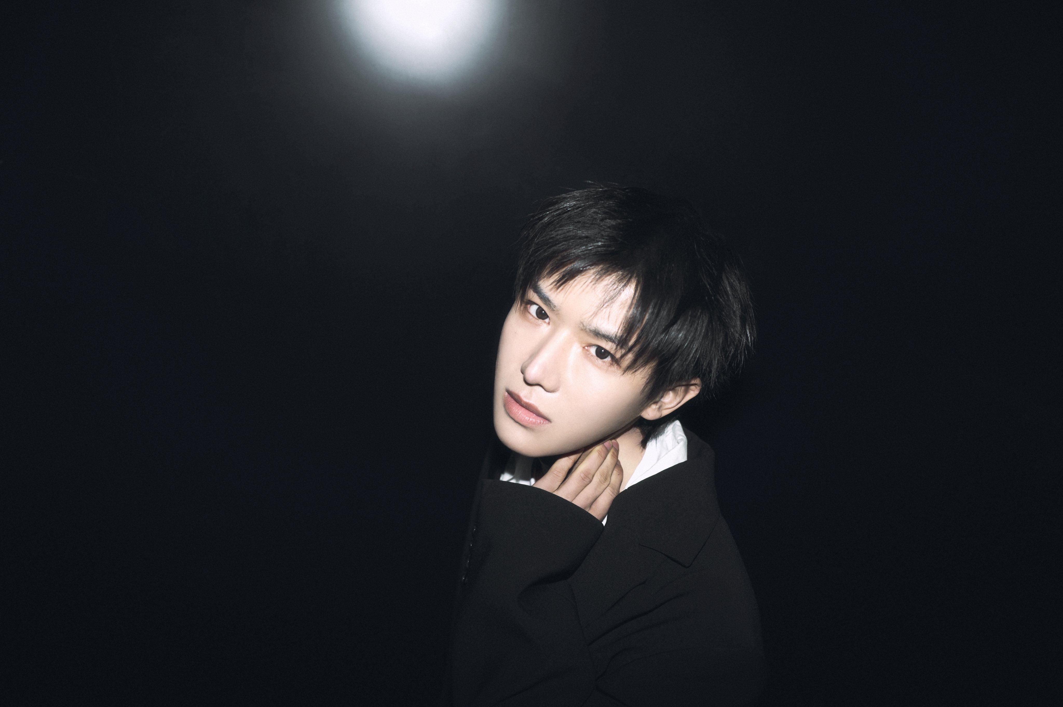 [정보/소식] MODYSSEY (모디세이) THE 1ST SINGLE ALBUM1. Got Hooked: An Addictive Symphony CONCEPT PHOTO 1 | 인스티즈