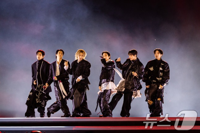 [정보/소식] 방탄 광화문공연, 넷플릭스 77개국 1위…한국 넘어 미국·영국도 1위 | 인스티즈