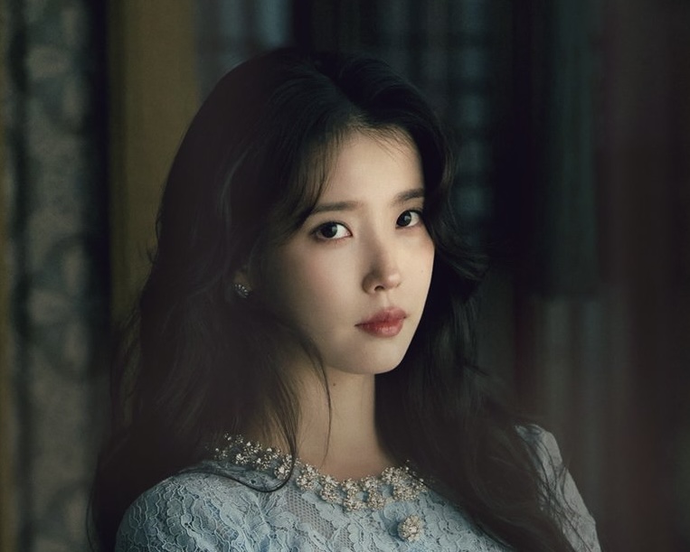 [잡담] 아이유 얼굴은 어른여성. 여자의악만데 | 인스티즈