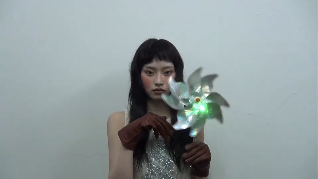 [잡담] 와 키키 하음 이렇게 꾸며놓으니까 진심 모델같음 | 인스티즈