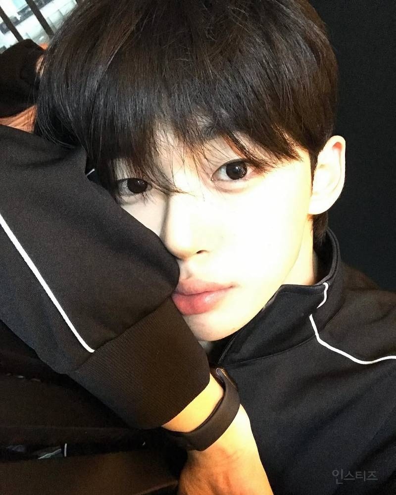 구독자 반응 좋아서 커플 유튜브 채널 시작한 두 남자 | 인스티즈