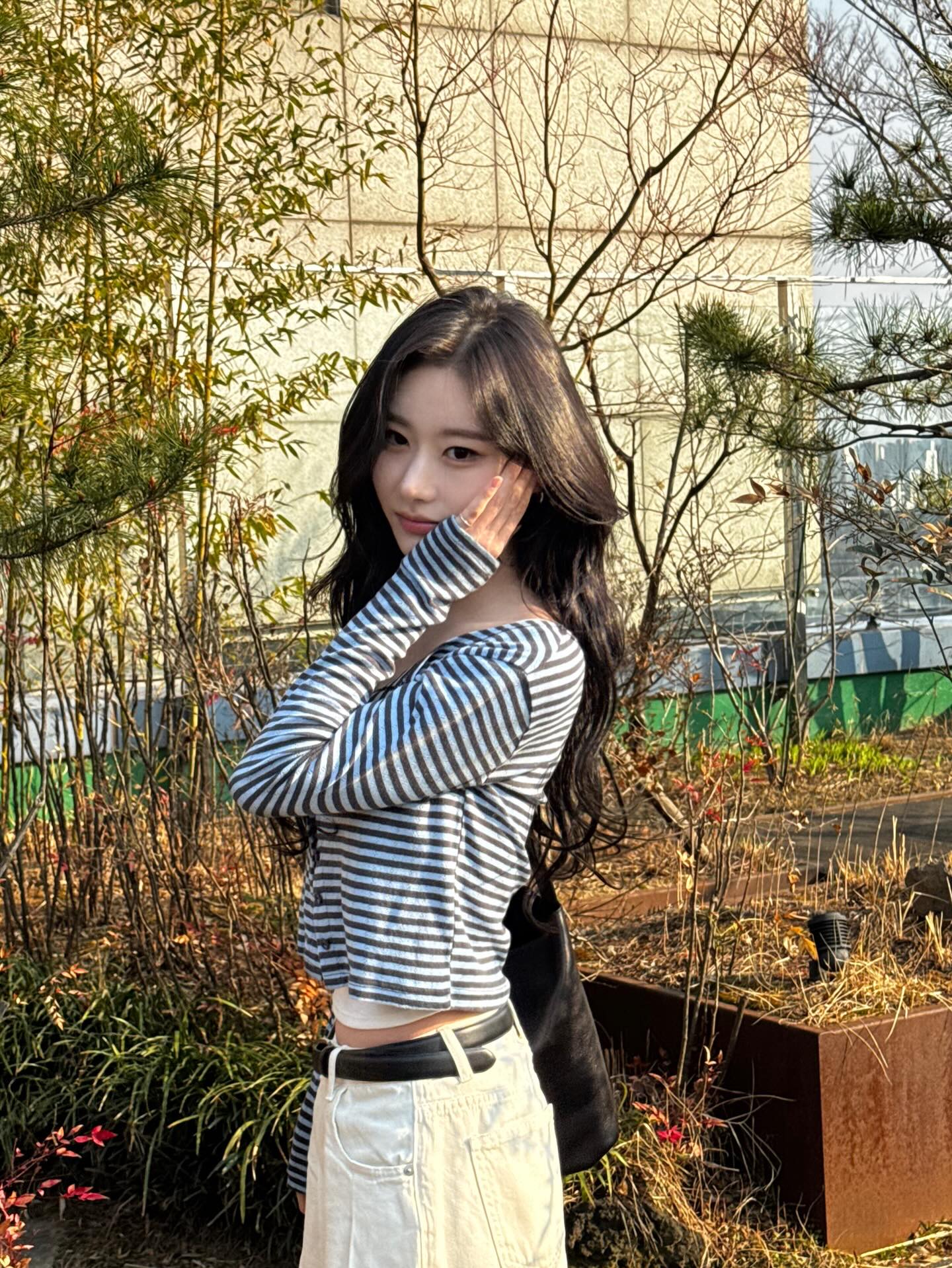 [잡담] 채령 사복 | 인스티즈
