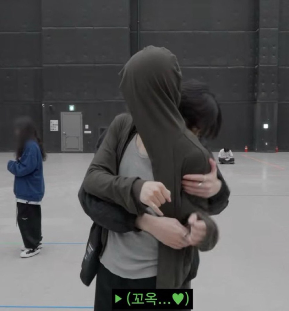 [잡담] 이상원 말랐는데 순수 뼈체급으로 어깨 넓은거 좋다 | 인스티즈