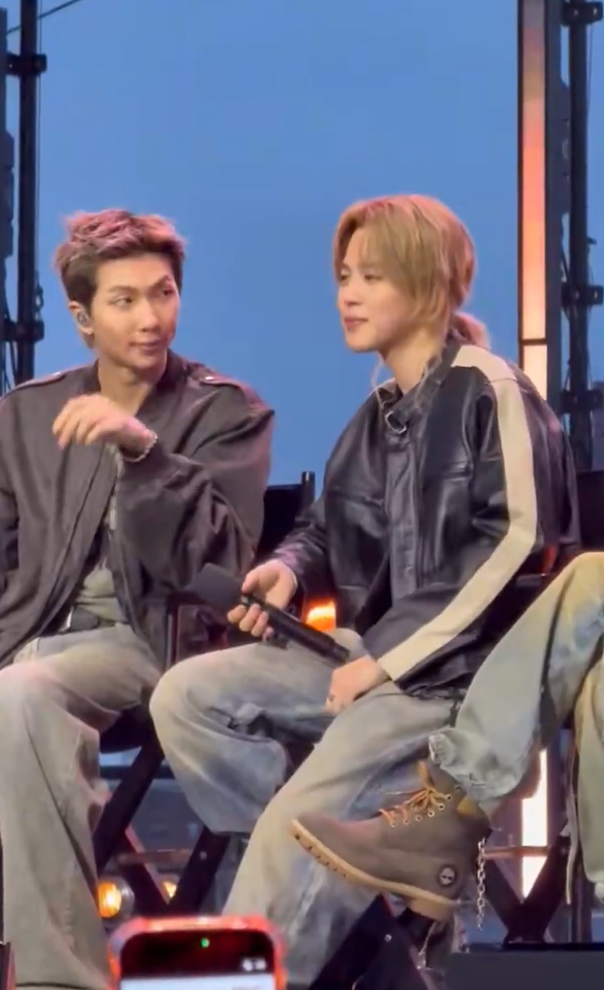 [잡담] 와 방탄 지민 머리 묶은거 미쳤다 | 인스티즈