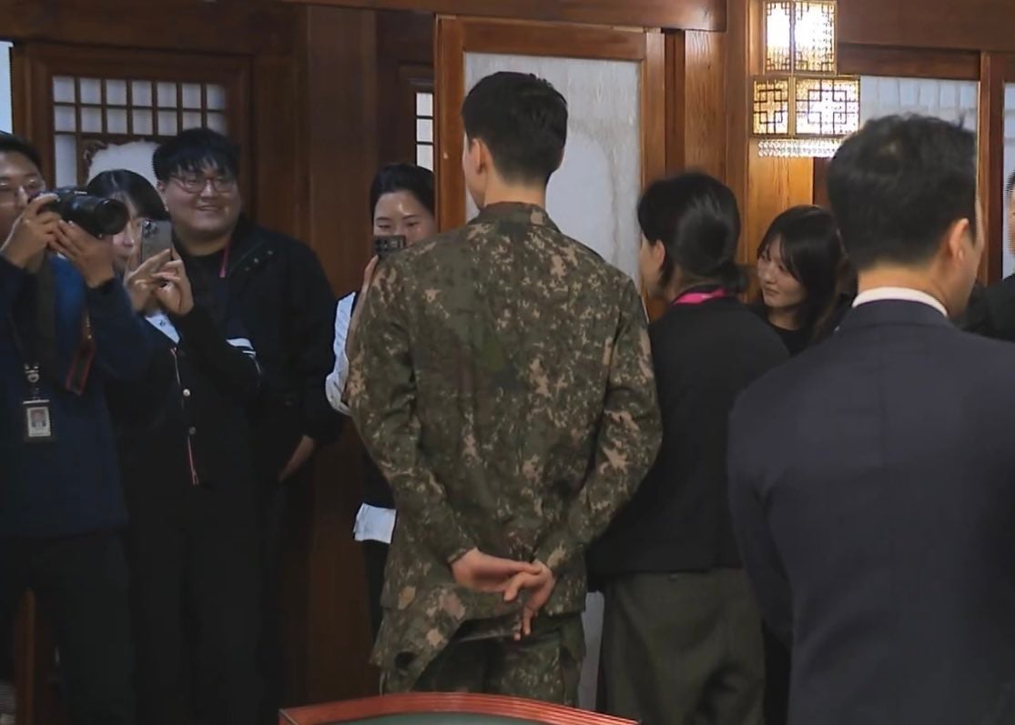 [잡담] 도영이 국무총리실에서 미니 팬미팅 중 | 인스티즈