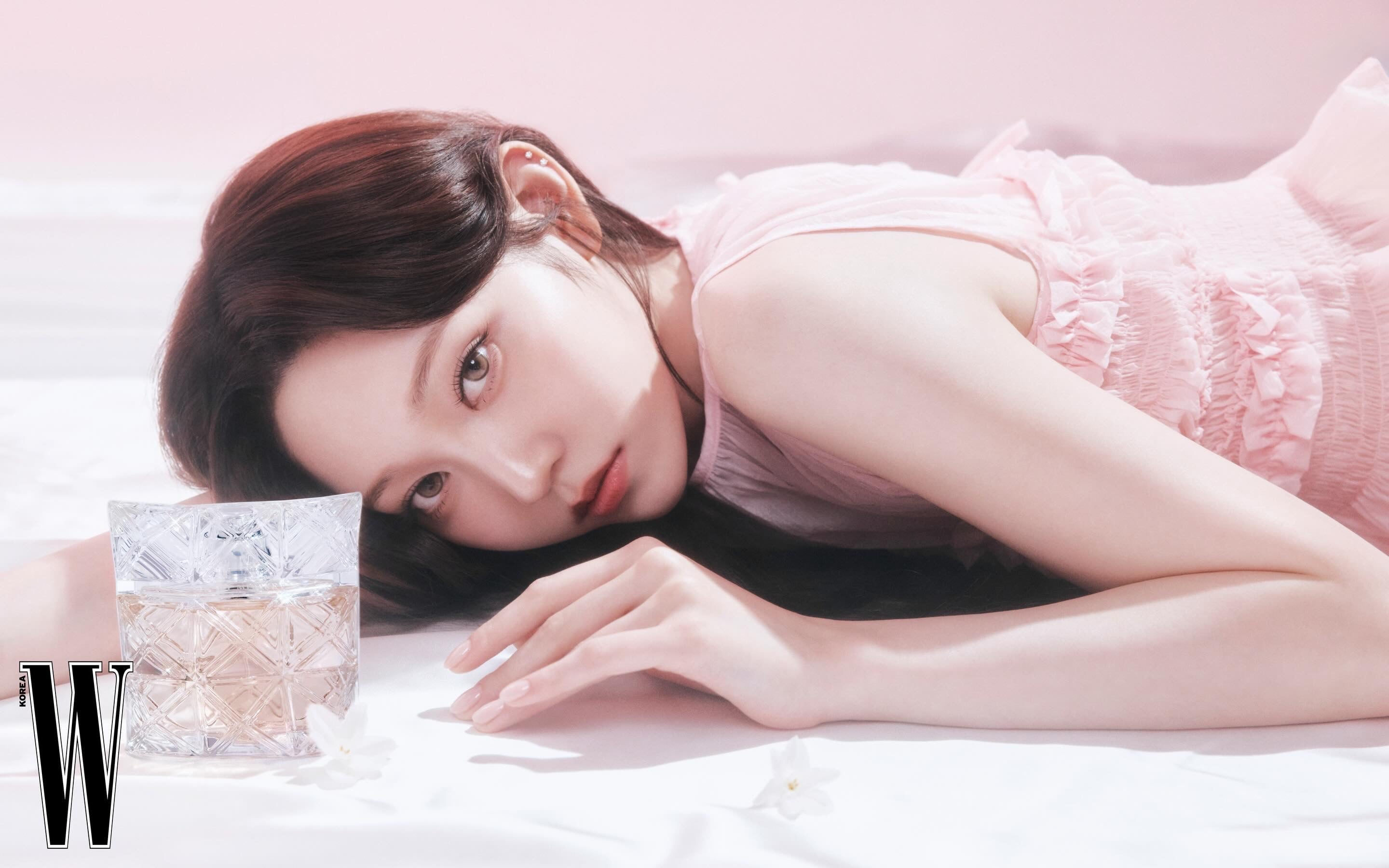 [정보/소식] 올데이 프로젝트 영서 이세이 미야케 더블유코리아 화보 | 인스티즈
