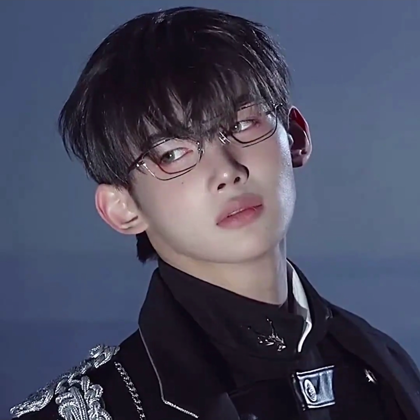 [잡담] 이 얼굴로 조합명 '왕밥즈'인 거 왤케 웃기지 | 인스티즈