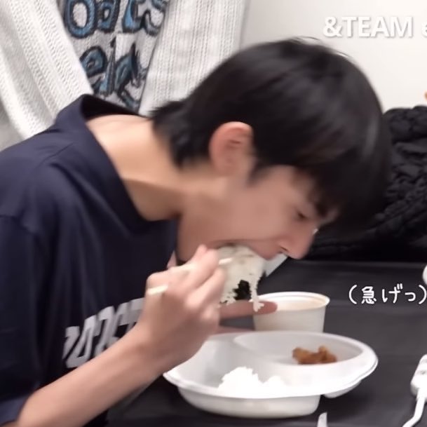 [잡담] 이 얼굴로 조합명 '왕밥즈'인 거 왤케 웃기지 | 인스티즈