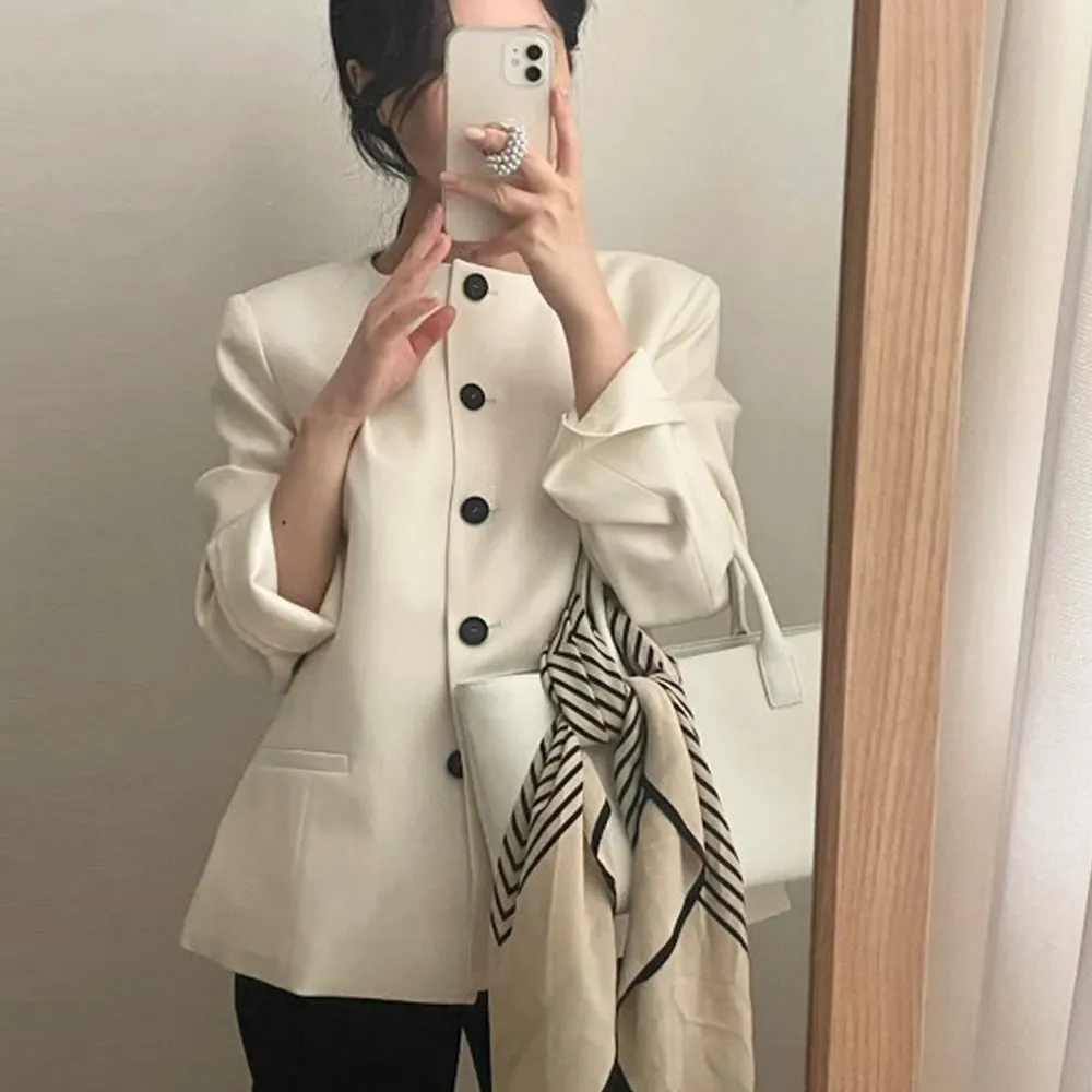 [잡담] 하객룩으로 아이보리 자켓 좀 그래? | 인스티즈