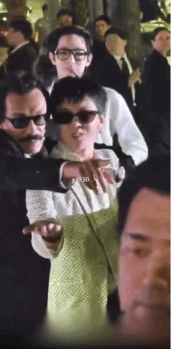 [잡담] 아 이수혁ㅋㅋㅋㅋㅋㅋ 지디 손 만지고 튐ㅋㅋㅋㅋㅋㅋ | 인스티즈