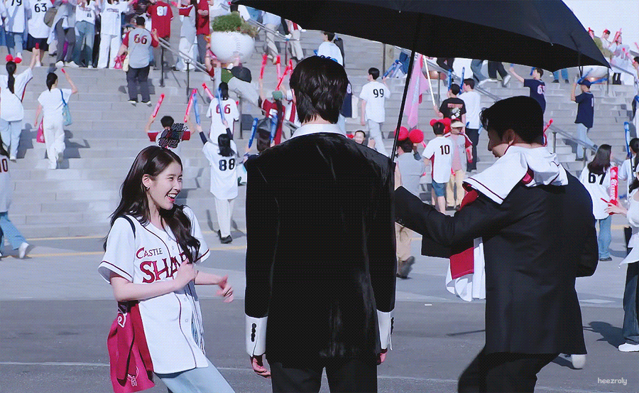 [잡담] 대군부인) 변우석 뒷모습이 자꾸 생각나 | 인스티즈